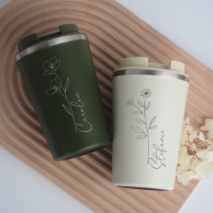Thermobecher Graviert Blumen und Name